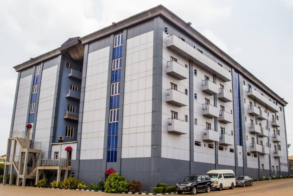 Nandas Hotel, Nigeria