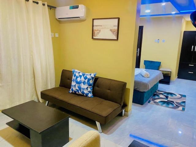 New Heights Castle Hotels, Odo Mola, Nigeria