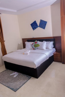House 7 Resort, Bida, Nigeria