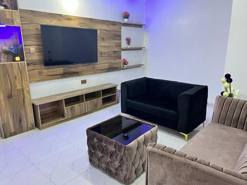 Clique Court Hotel & Suite, Opete, Nigeria