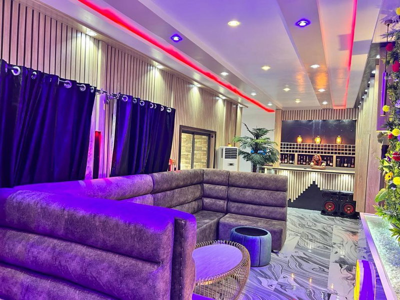 Clique Court Hotel & Suite, Opete, Nigeria