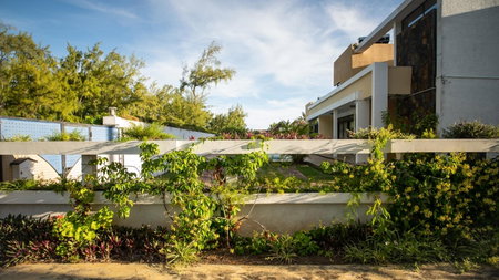 Villa Angelou - Sunlit Beach Getaway with Pool and WIFI, Belle Mare, Mauritius