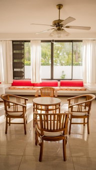 Villa Angelou - Sunlit Beach Getaway with Pool and WIFI, Belle Mare, Mauritius