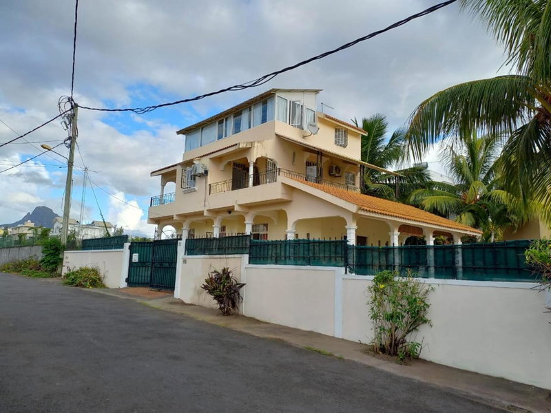 VILLA L'OR with Private Pool, Flic-en-Flac, Mauritius