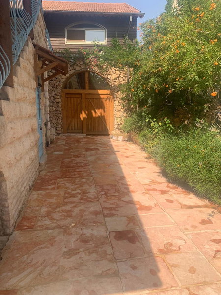 Iris privet room, MevasseretTsiyyon, Israel