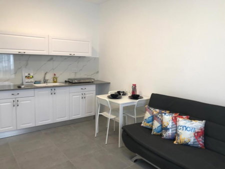 Isramax low-cost apartment near the sea., Bat Yam, Israel