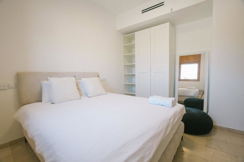 Meir Dizengoff Residence with Shelter, Tel Aviv, Israel