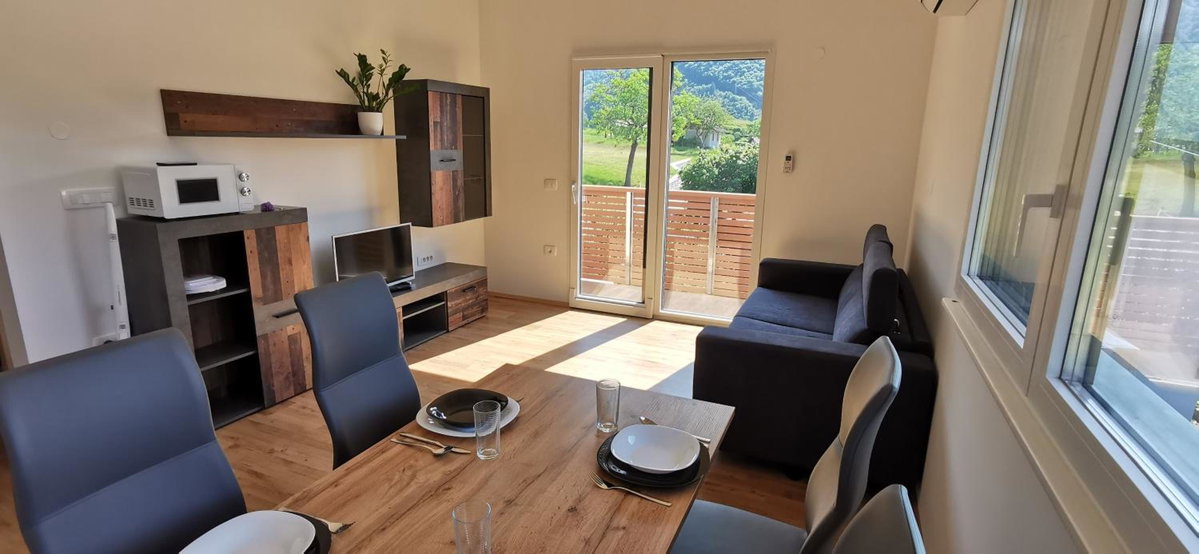 Hotel · Apartmaji Tmaynka, Tolmin