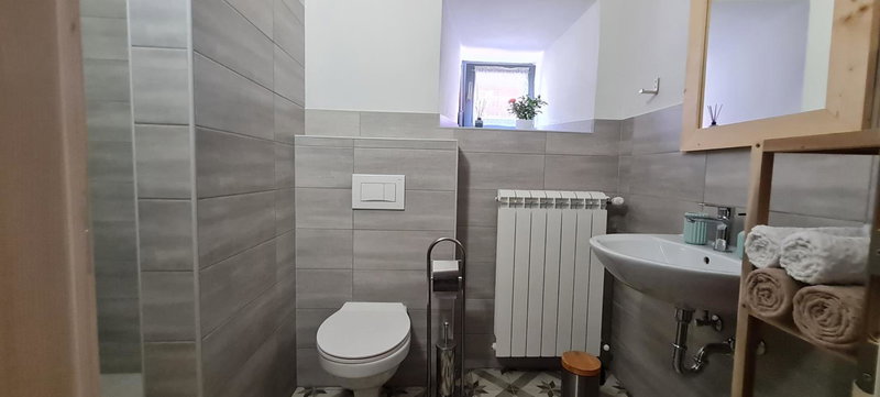 Nona BB, Postojna, Slowenien