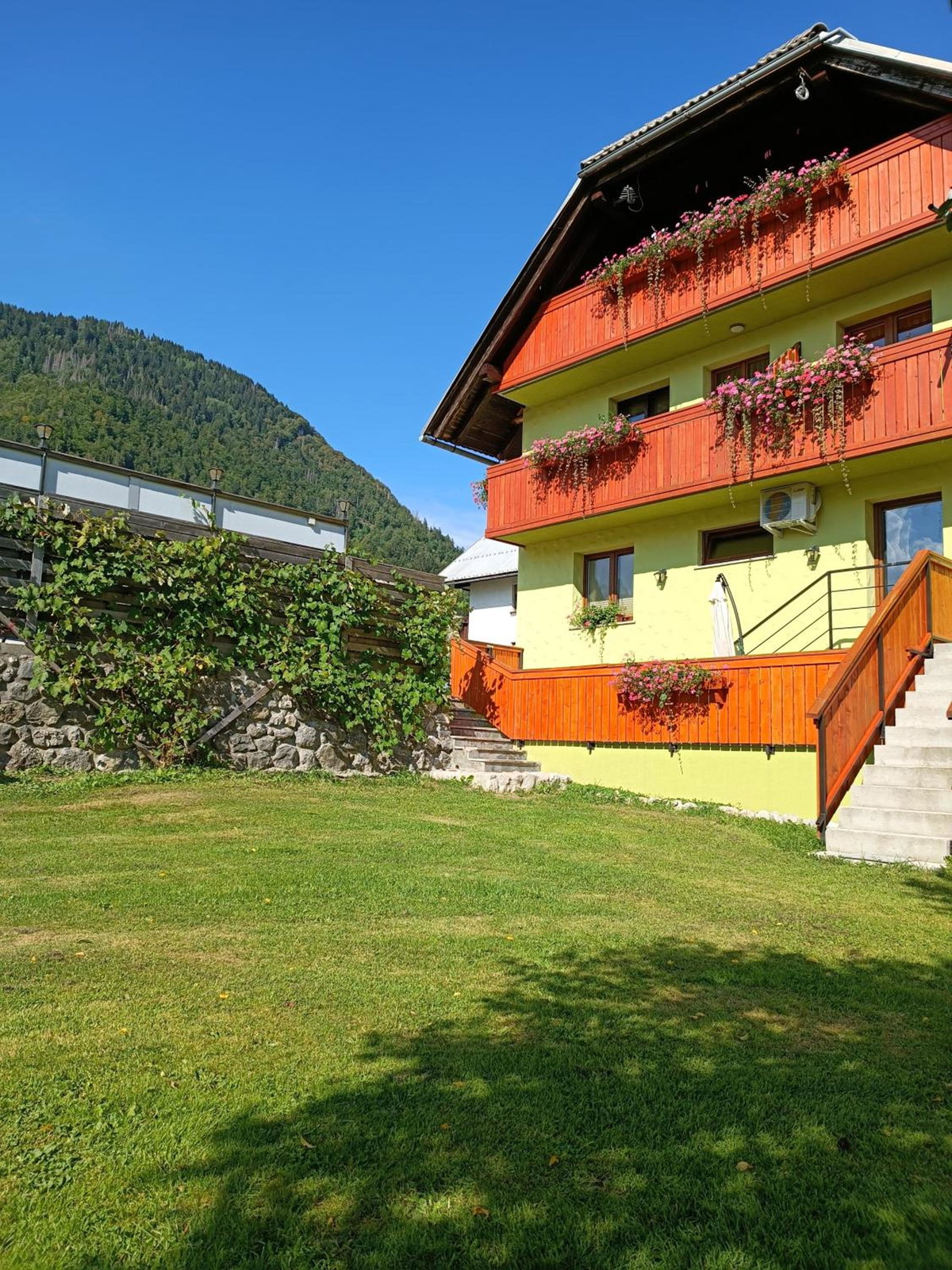 Apartmaji Hodak, Slovenia