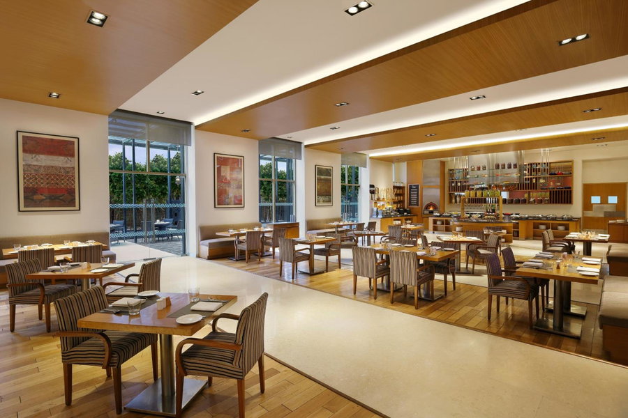 Four Points by Sheraton Hotel and Serviced Apartments Pune, Khadki, Indien