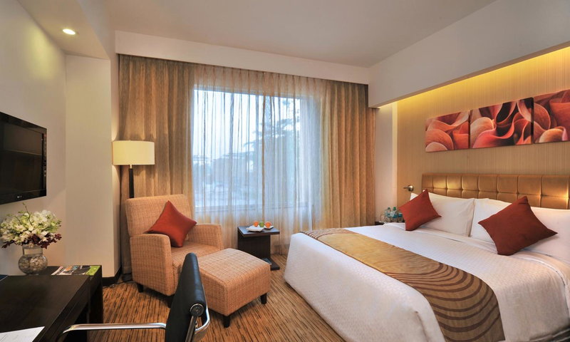 Four Points by Sheraton Hotel and Serviced Apartments Pune, Khadki, Indien