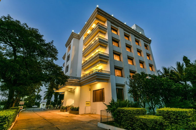 Sun-n-Sand Suites, Shirdi, Shirdi, Inde