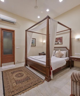 Elphinstone Hotel, Uran, India