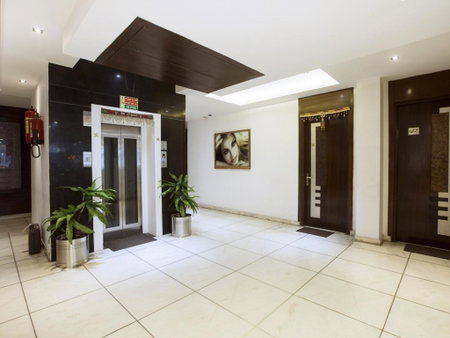 Hotel Krishna Deluxe-By RCG Hotels Near New Delhi Train Station, Delhi, Indien