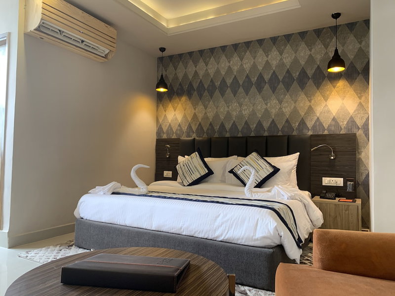 Regenta Central Noida, Noida, Индия