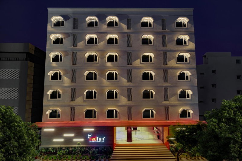 Red Fox by Lemon Tree Hotels, Vijayawada, Vijayawada, India