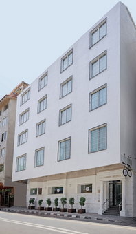The Gordon House Hotel, Uran, Индия