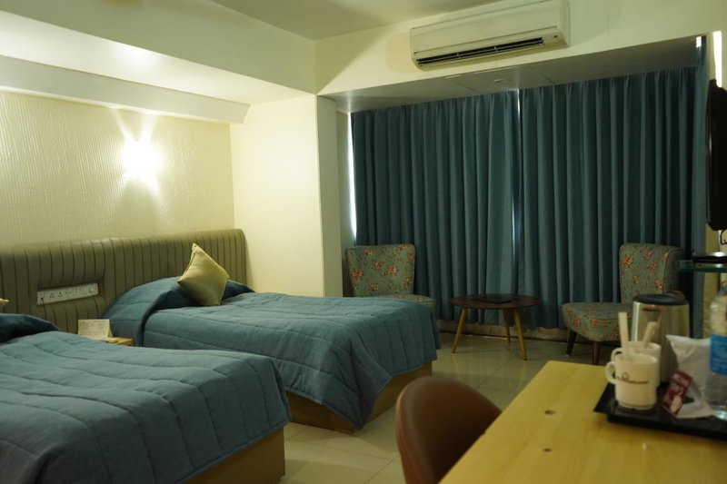 Hotel Diplomat, Colaba, Uran, India