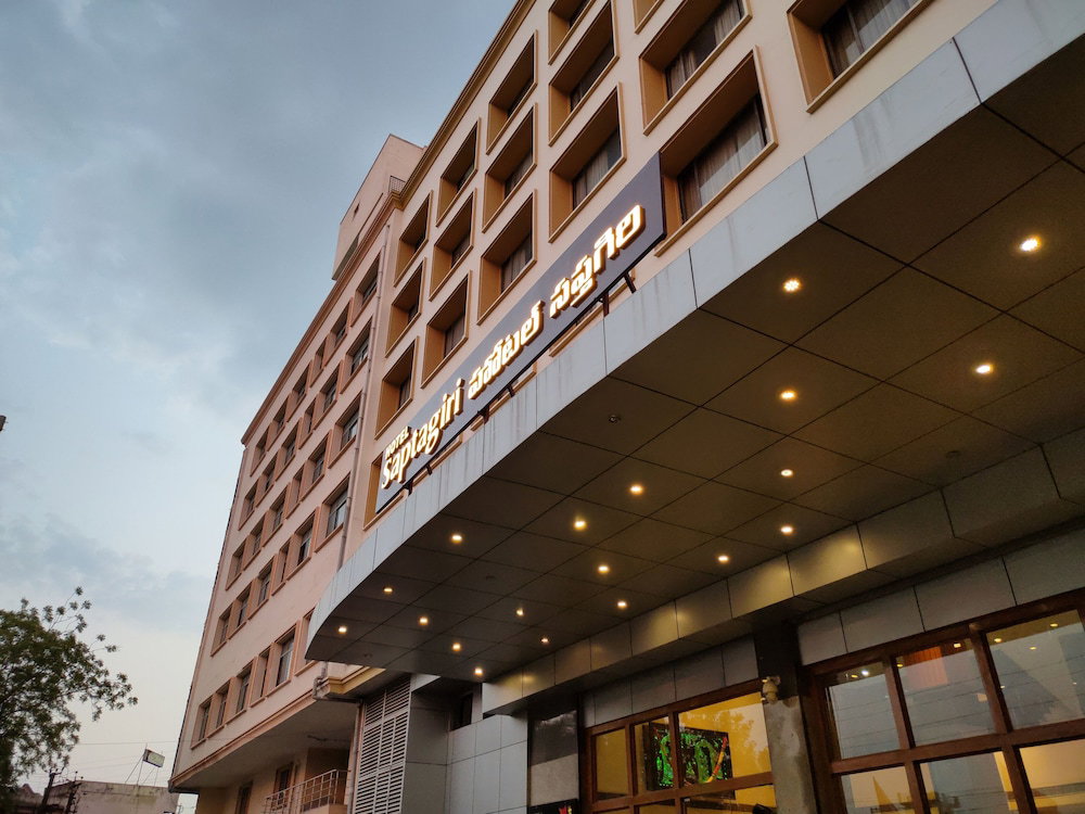 Hotel · Hotel Saptagiri, Malkajgiri