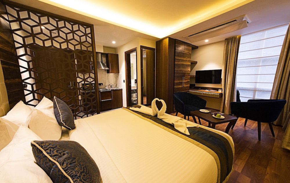 Connaught Royale, India