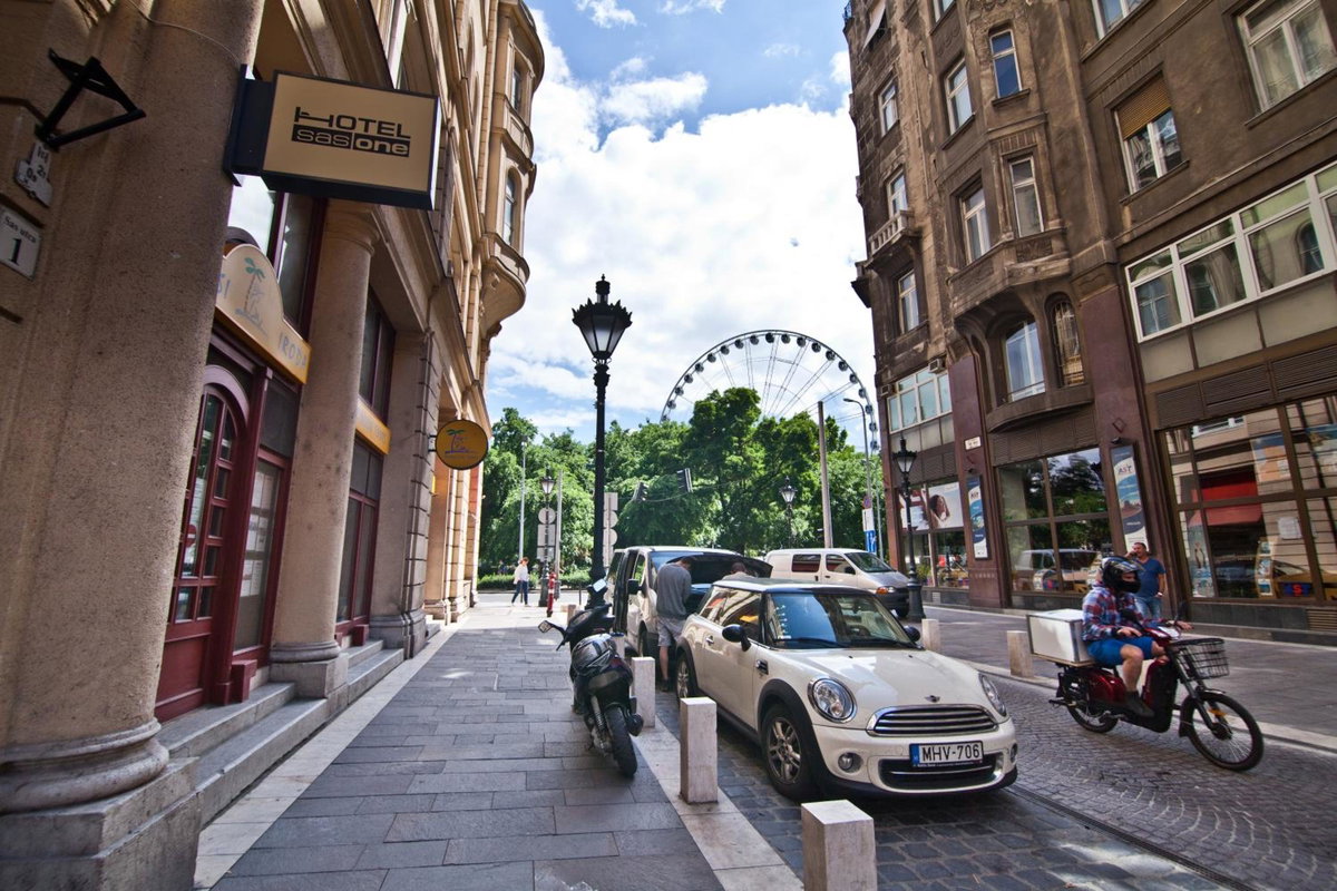 Hotel · SasOne & Sas Two & Sas HO, Budapest