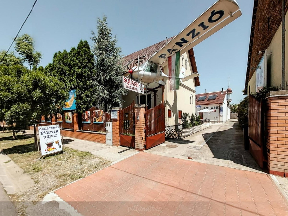 Hotel · Pilóta Panzió, Szeged