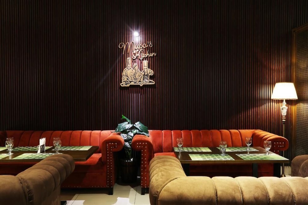 Hotel Meridien, Pakistan