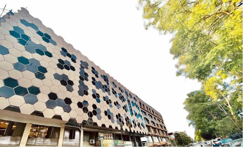 Shelton's Ambassador, Islamabad, Пакистан