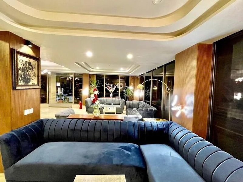 Shelton's Ambassador, Islamabad, Пакистан