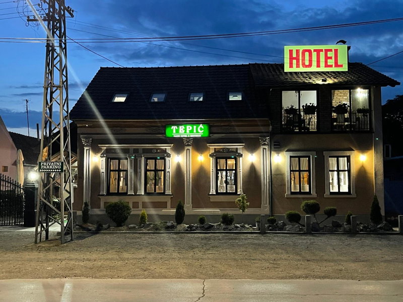 TEPIĆ Garni Hotel, Novi Sad, Serbie