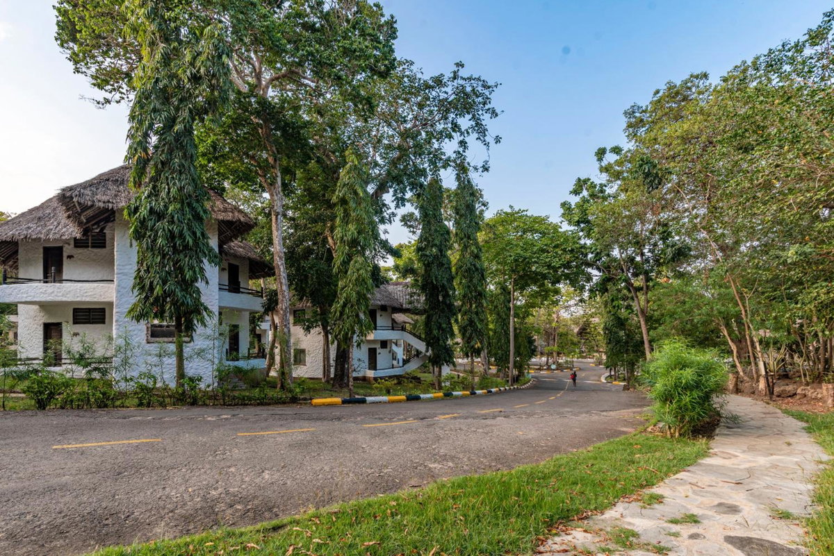 Hotel · Safari Beach Hotel, Diani Beach