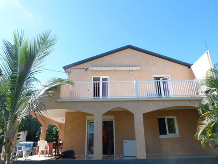 Chez Chouchou, Rivière, Встреча