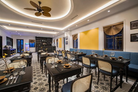 Ha Long Essence Hotel, Ha Long, Vietnam