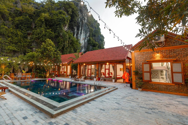 Tam Coc mountain bungalow, Ninh Binh, Vietnam