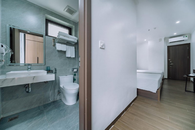 Sand Hotel, Cat Ba, Việt Nam