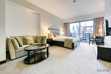 Regal Studio at The Address Residences Dubai Marina by Deluxe Holiday Homes, Dubai, United Arab Emirates