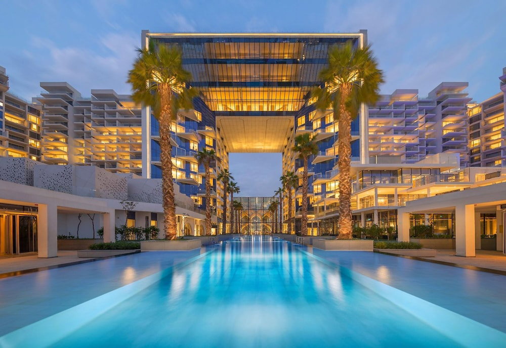 Hôtel · Maison Privee - Glamourous Apt with Sea Views at FIVE Palm, Dubaï