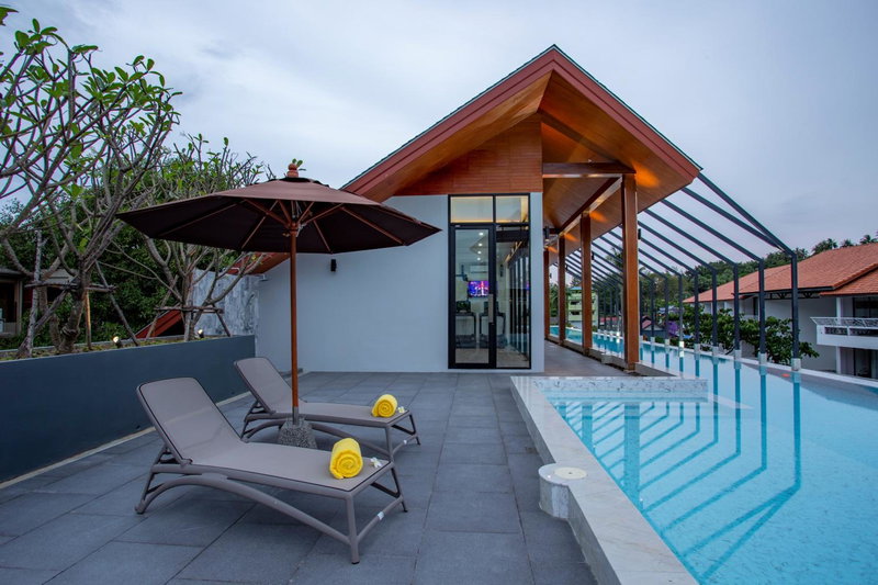 Surin Beach Residence - Official Account, Kathu, Таиланд