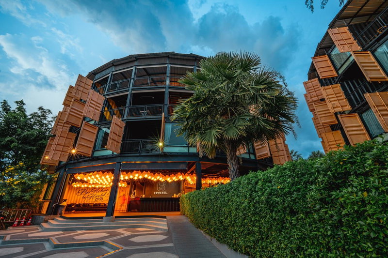 Hivetel Phuket, Ban Chalong, ประเทศไทย