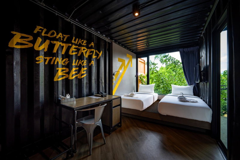 Hivetel Phuket, Ban Chalong, ประเทศไทย