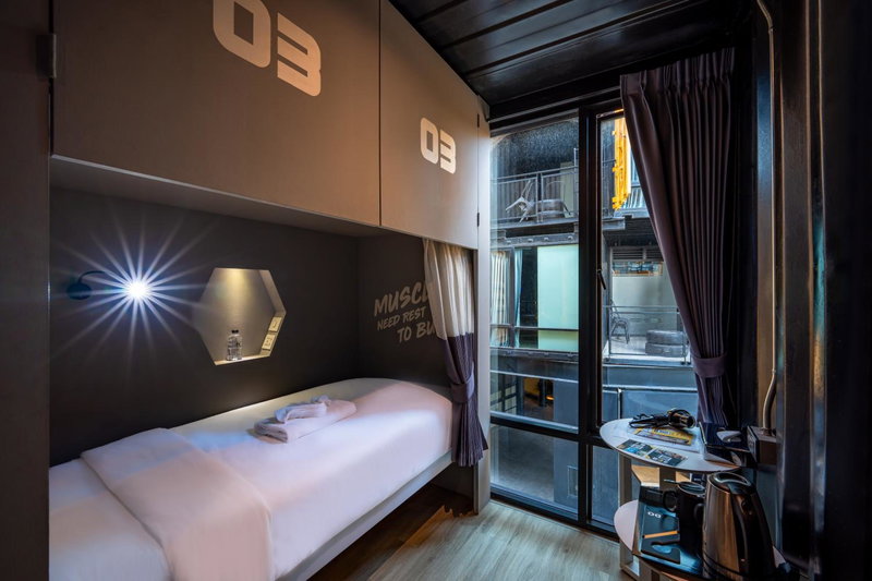 Hivetel Phuket, Ban Chalong, ประเทศไทย
