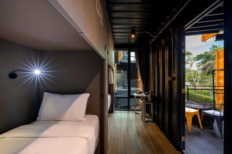 Hivetel Phuket, Ban Chalong, ประเทศไทย