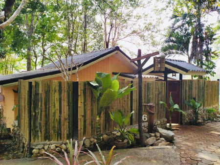 Home Phutoey River Kwai Hotspring & Nature Resort, Sai Yok, ประเทศไทย