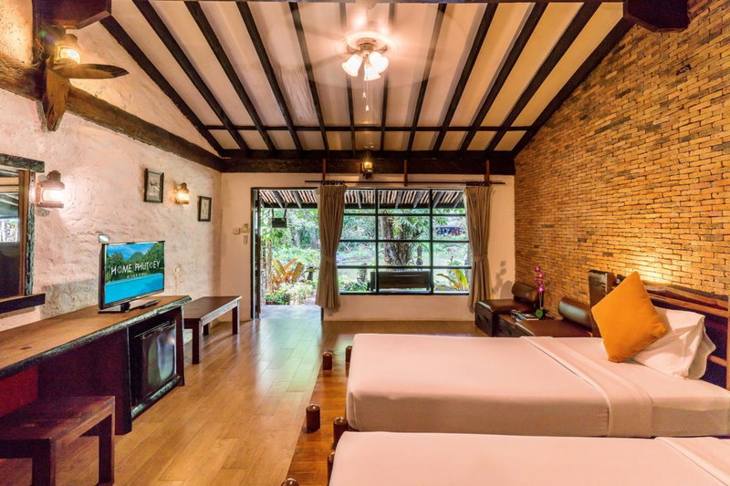 Home Phutoey River Kwai Hotspring & Nature Resort, Sai Yok, ประเทศไทย