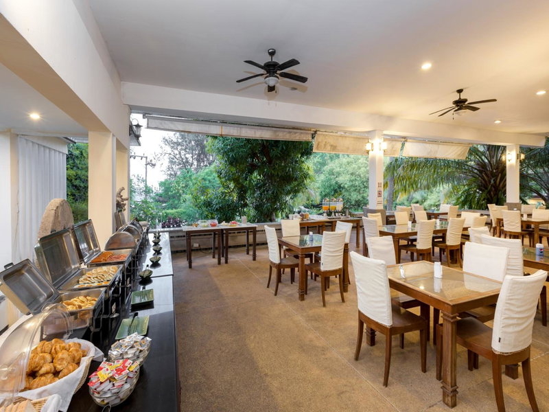 Phuket Sea Resort SHA Extra Plus, Ban Chalong, ประเทศไทย