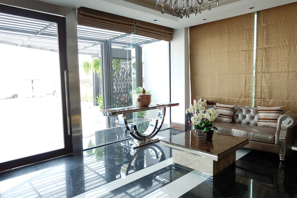 Hotel · Methavalai Residence, Bangkok