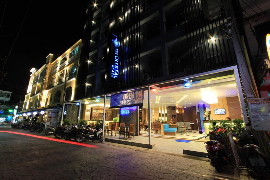 The Crystal Beach Hotel, คาทุ, ประเทศไทย