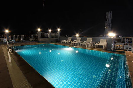The Crystal Beach Hotel, คาทุ, ประเทศไทย