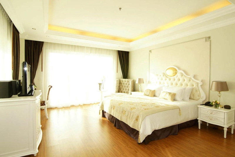 LK Miracle Suite - SHA Extra Plus, พัทยา, ประเทศไทย